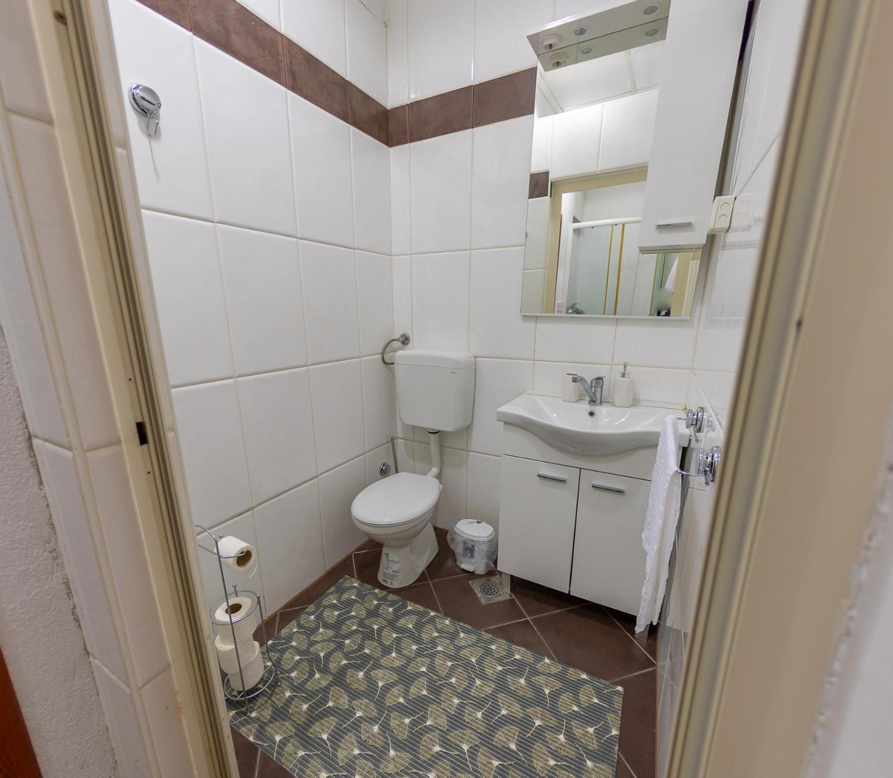 Aura Apartment